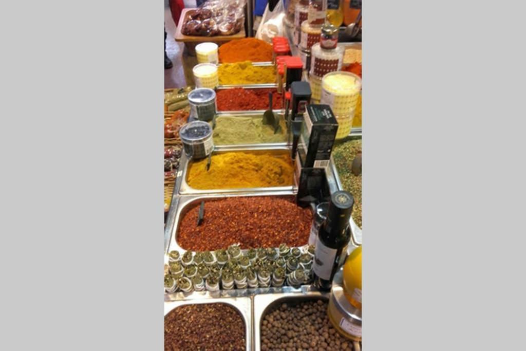 7 Pax Montserrat Ramblas Barcelona Βαρκελώνη Εξωτερικό φωτογραφία
