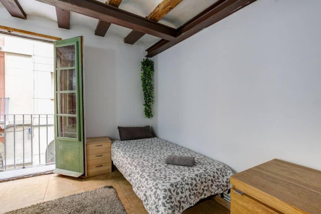 7 Pax Montserrat Ramblas Barcelona Βαρκελώνη Εξωτερικό φωτογραφία