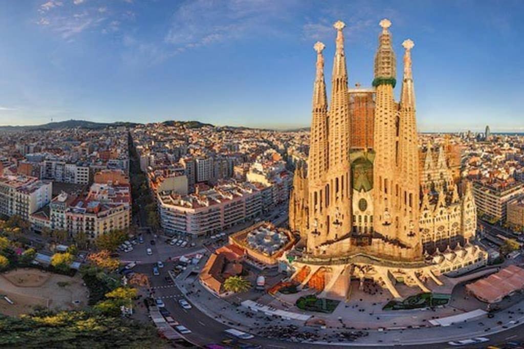 7 Pax Montserrat Ramblas Barcelona Βαρκελώνη Εξωτερικό φωτογραφία