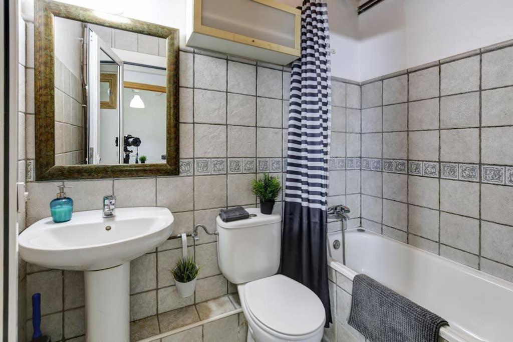 7 Pax Montserrat Ramblas Barcelona Βαρκελώνη Εξωτερικό φωτογραφία